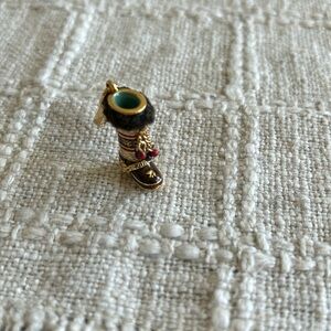 Like-new juicy couture charm winter boot